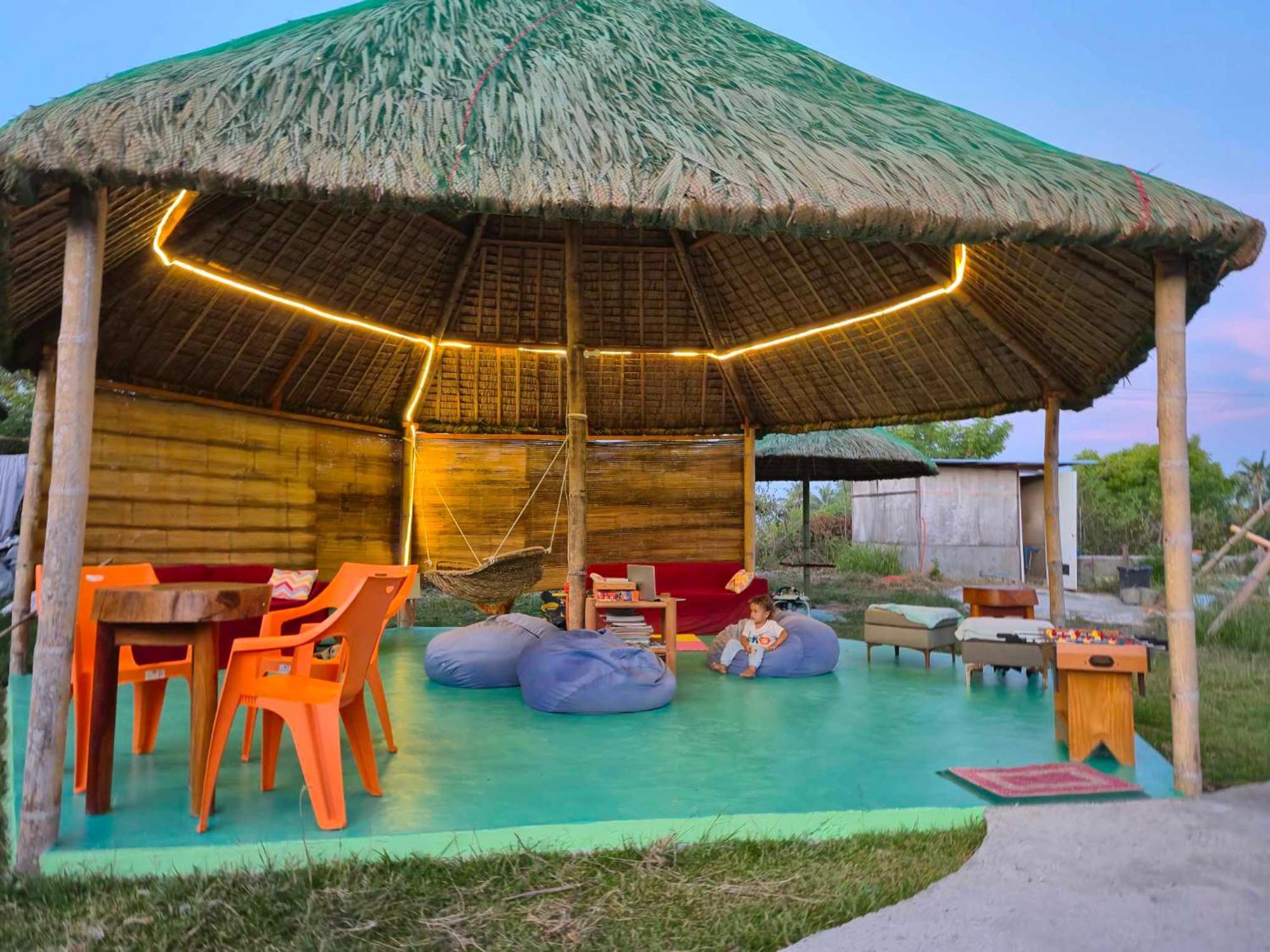 Nirvana Bamboo Houses & Dive Resort Moalboal Exterior foto