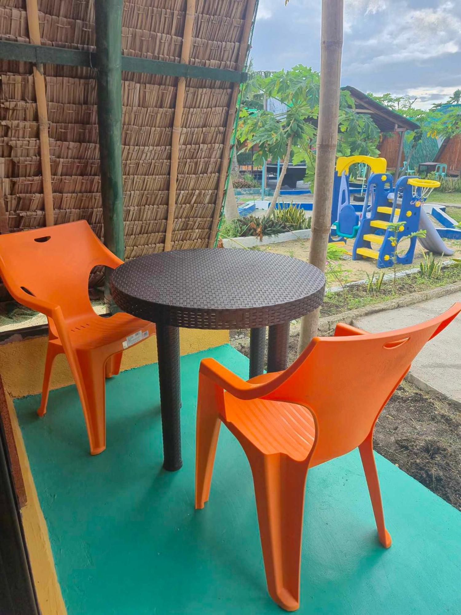 Nirvana Bamboo Houses & Dive Resort Moalboal Exterior foto